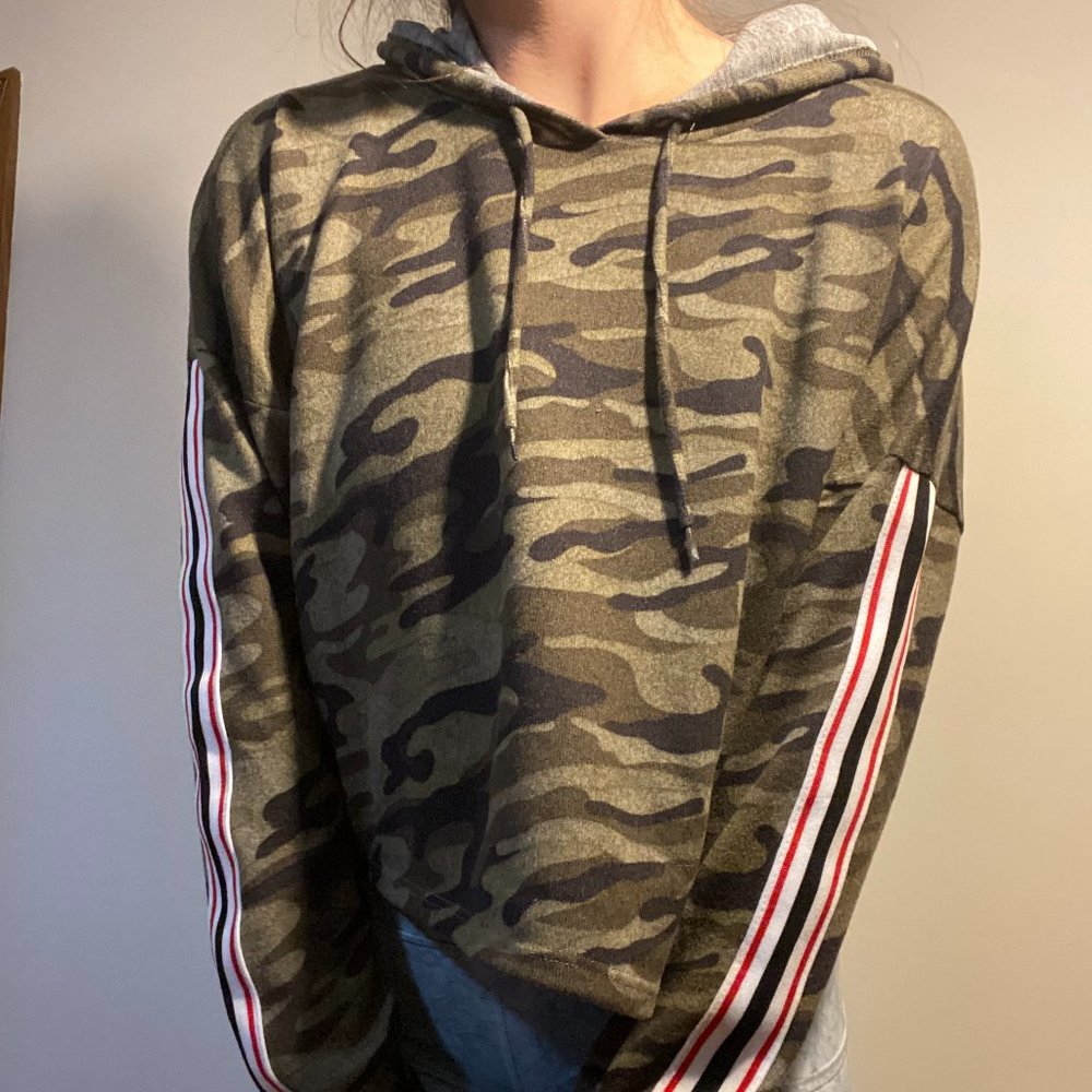 Derek Heart Camouflage t-shirt/hoodie